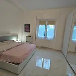 Reale Modern Flat