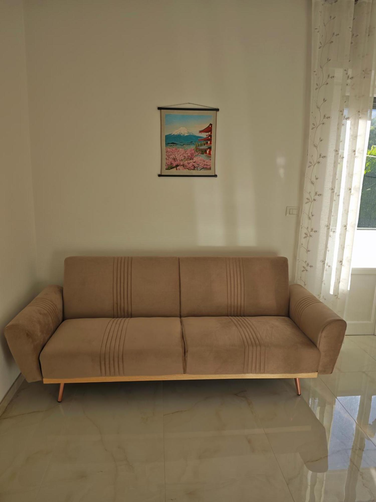 Reale Modern Flat Apartment